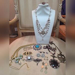 17 PIECE VINTAGE HIGH QUALITY JEWELRY LOT 24 GRAMS OF STERLING 925 INCLUDED